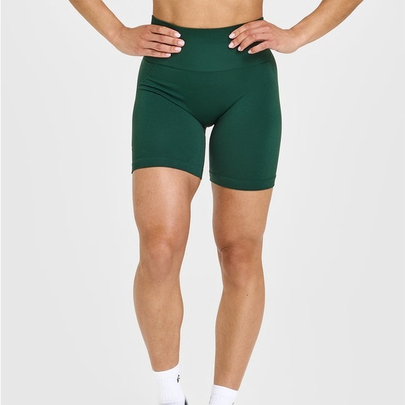 Racing green effortless shorts - Picture 2 of 4